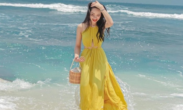 Những mẫu váy đi biển lên ngôi mùa hè  Báo Cao Bằng điện tử