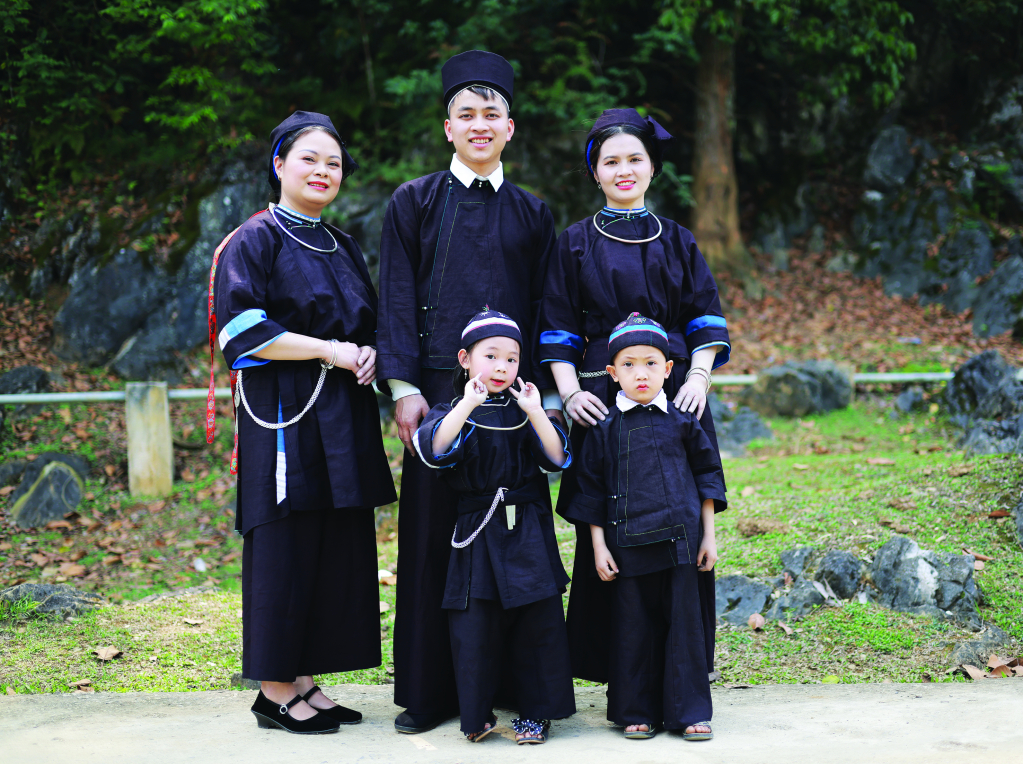 Chuyên may áo dài truyền thống trang phục nam  ndân tộc Tày  Tuyên Quang