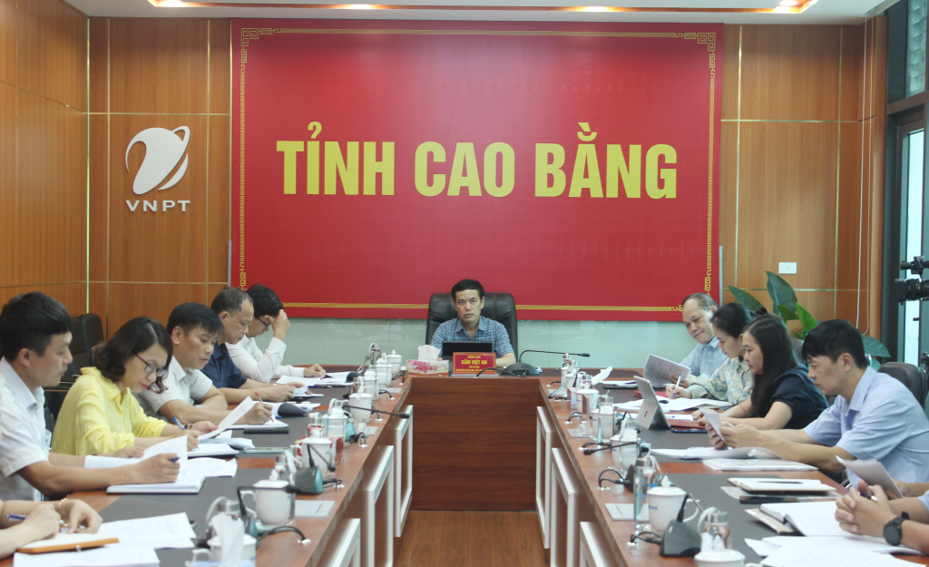 Các đại biểu tham dự tại điểm cầu Cao Bằng