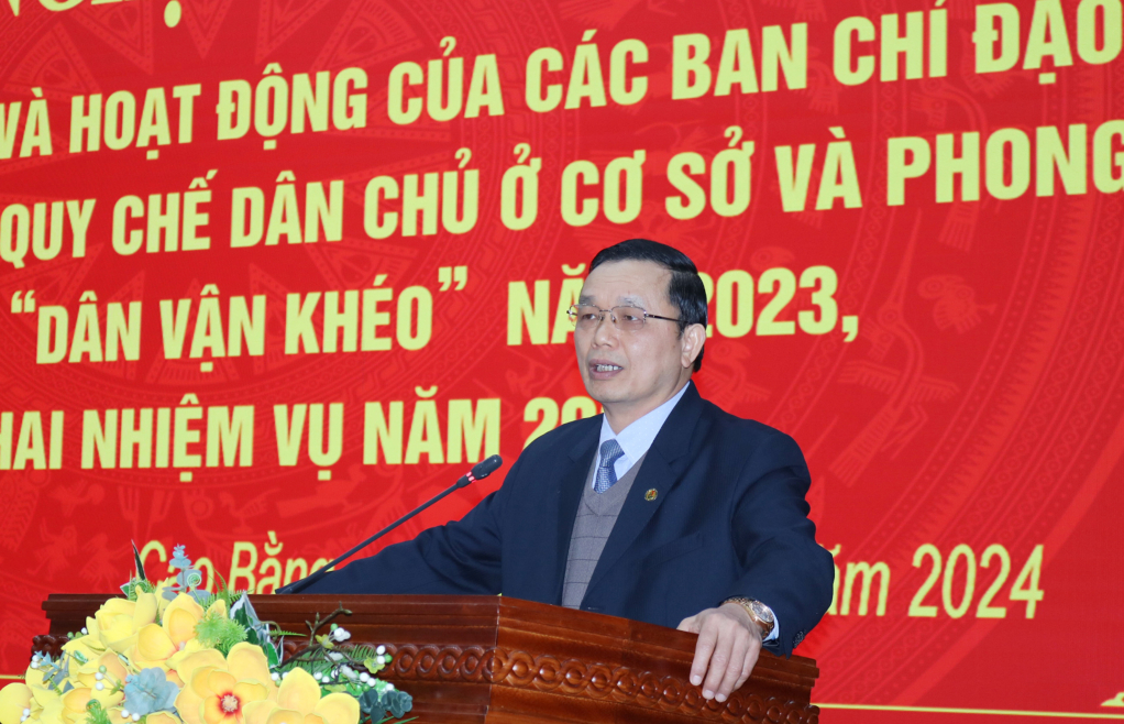 Đồng chí Triệu Đình Lê, Phó Bí thư Tỉnh ủy, Chủ tịch HĐND tỉnh phát biểu tại hội nghị.