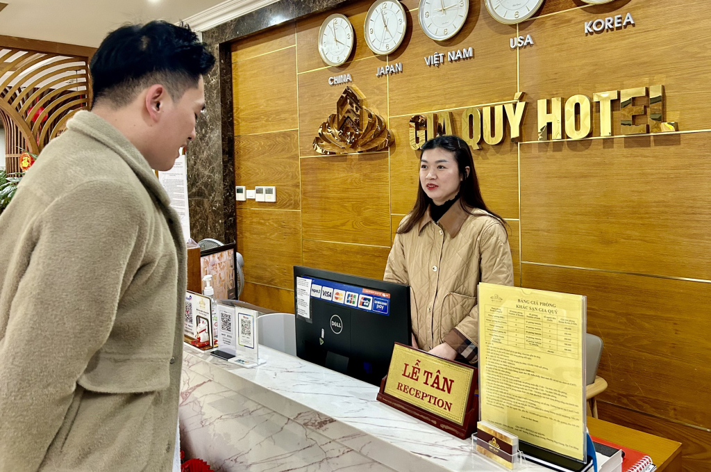 Nhiều du khách đặt phòng trước cho dịp Tết Nguyên đán Giáp Thìn 2024 tại Khách sạn Gia Quý.