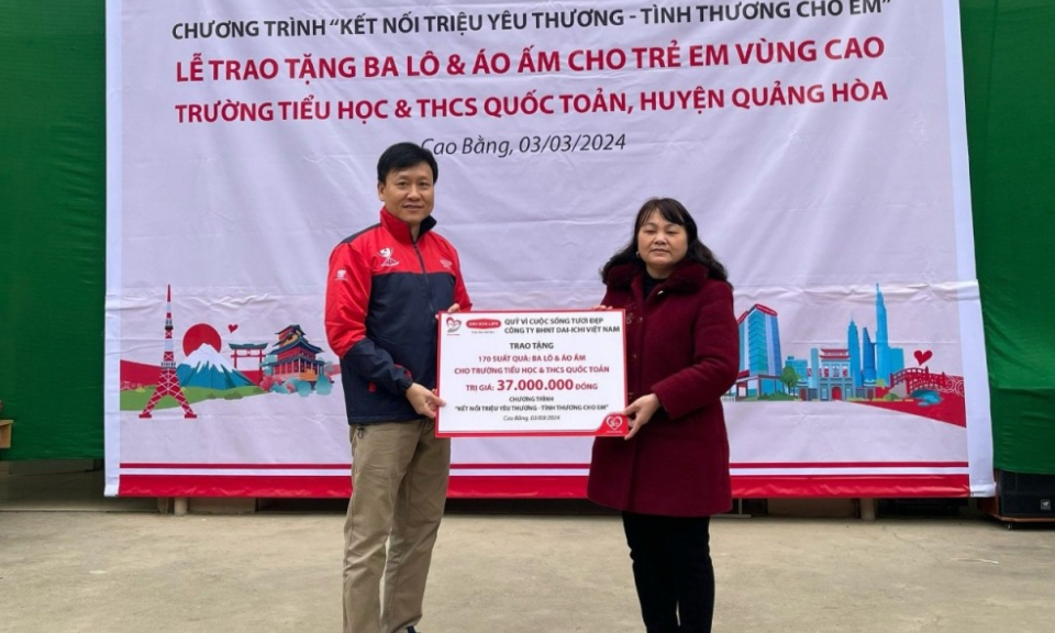 Dai-ichi Life Việt Nam lan tỏa “Tình thương cho em” tại Cao Bằng 