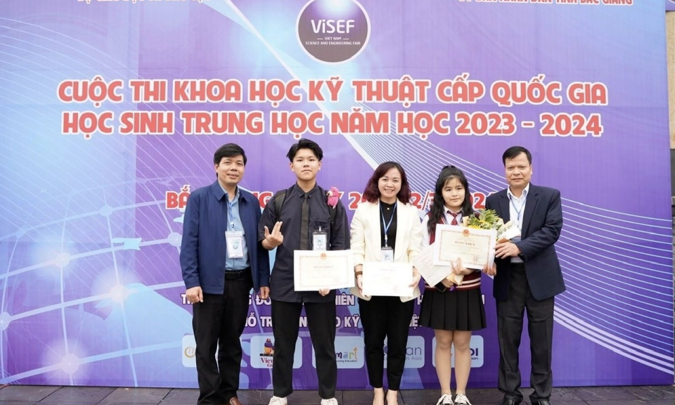 Trường THPT Chuyên đạt giải ba Cuộc thi Khoa học kỹ thuật cấp quốc gia