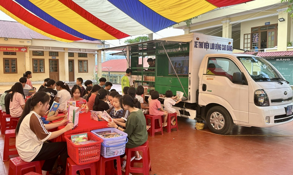 Trung tâm Bảo trợ xã hội tỉnh hưởng ứng Ngày sách và văn hóa đọc Việt Nam