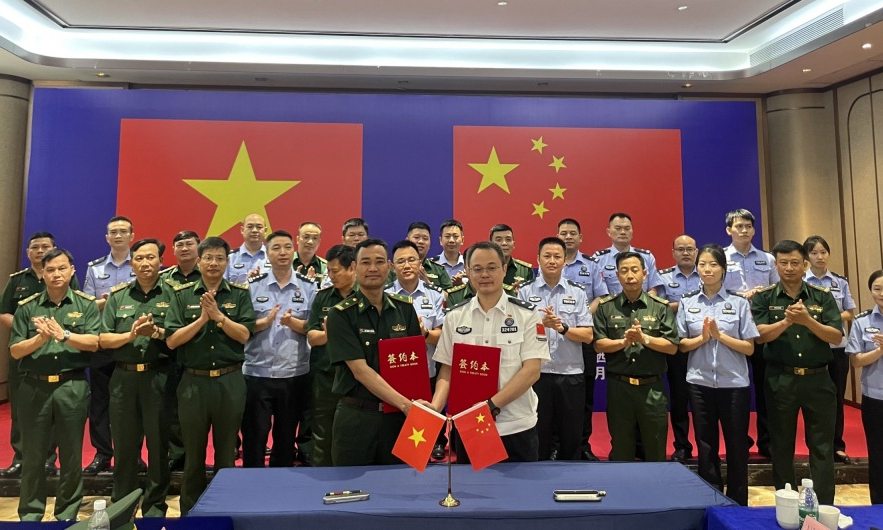Hội đàm giao ban quý I giữa các đồn biên phòng với đoàn đại biểu Chi đội Quản lý biên giới Bách Sắc, Quảng Tây (Trung Quốc)
