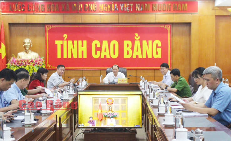 Các đại biểu dự tại điểm cầu Cao Bằng.
