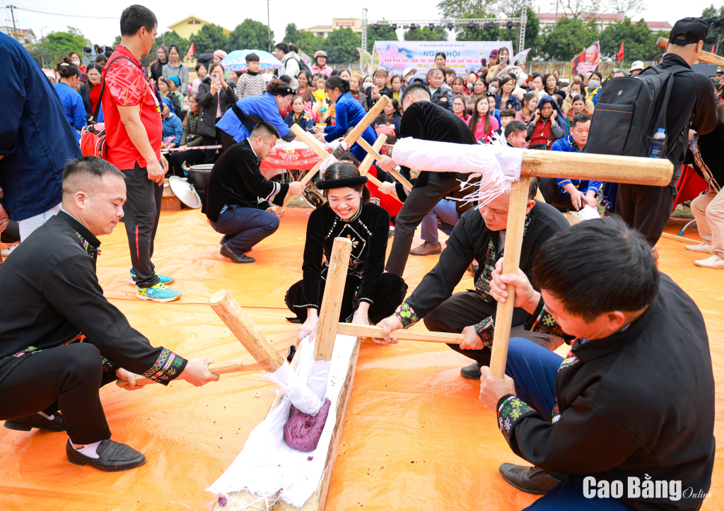 Những phần thi tại ngày hội góp phần tăng cường tình đoàn kết, gắn bó giữa cộng đồng các dân tộc trên địa bàn huyện.