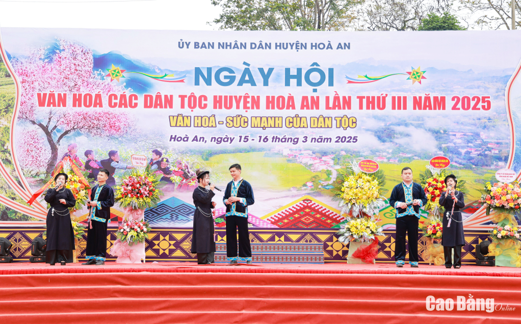 Ngày hội tạo sân chơi lành mạnh, bổ ích giúp các nghệ nhân, diễn viên, nhân dân các dân tộc được giao lưu, học hỏi, thể hiện tài năng.