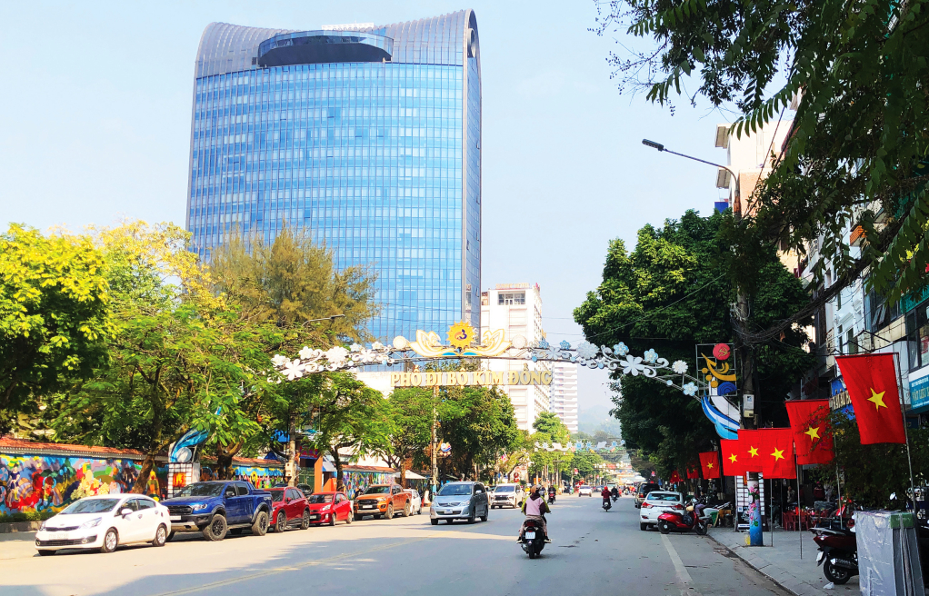 Học và làm theo Bác, Đảng bộ và nhân dân các dân tộc Cao Bằng phát huy nội lực, xây dựng Cao Bằng ngày càng phát triển bền vững. Ảnh: Thế Vĩnh