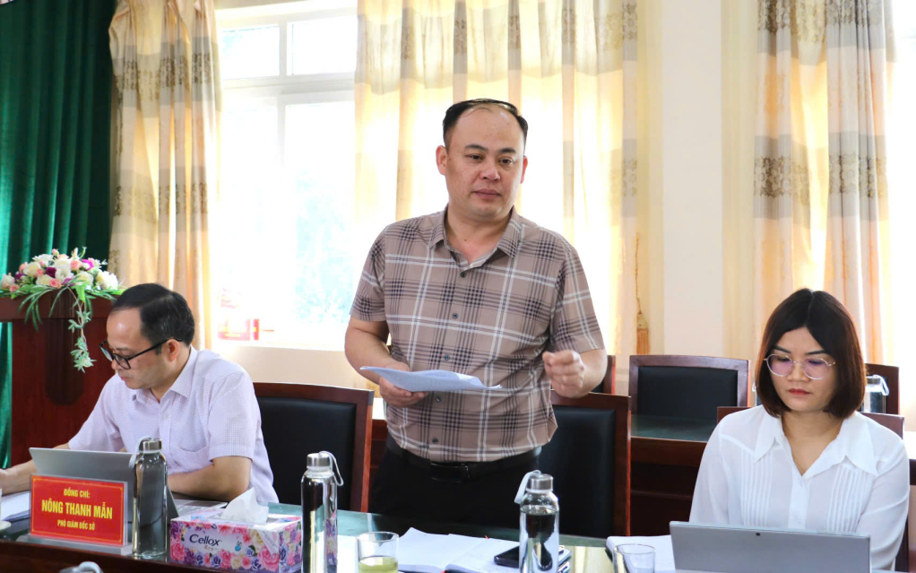 Đại diện Sở Nông nghiệp và Môi trường báo cáo tại buổi giám sát.