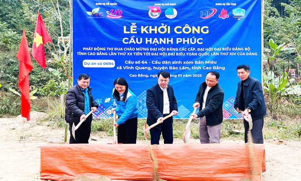 Chủ động, tích cực tuyên truyền đại hội Đảng các cấp