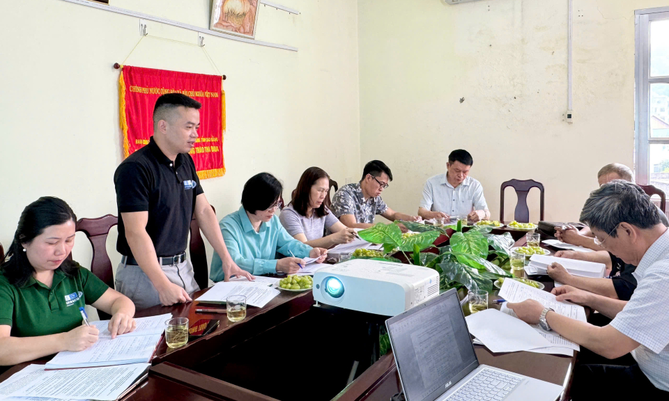 Họp Ban Giám khảo Cuộc thi "Bảo tồn tiếng dân tộc Tày, Nùng cho học sinh THCS và THPT trong vùng Công viên địa chất Non nước Cao Bằng"
