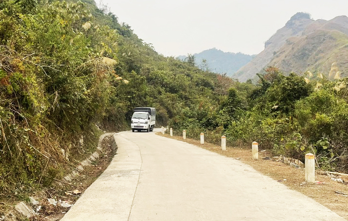 Hạ tầng giao thông huyện Hạ Lang được đầu tư đồng bộ.