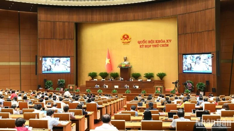 Quốc hội họp phiên toàn thể tại hội trường.