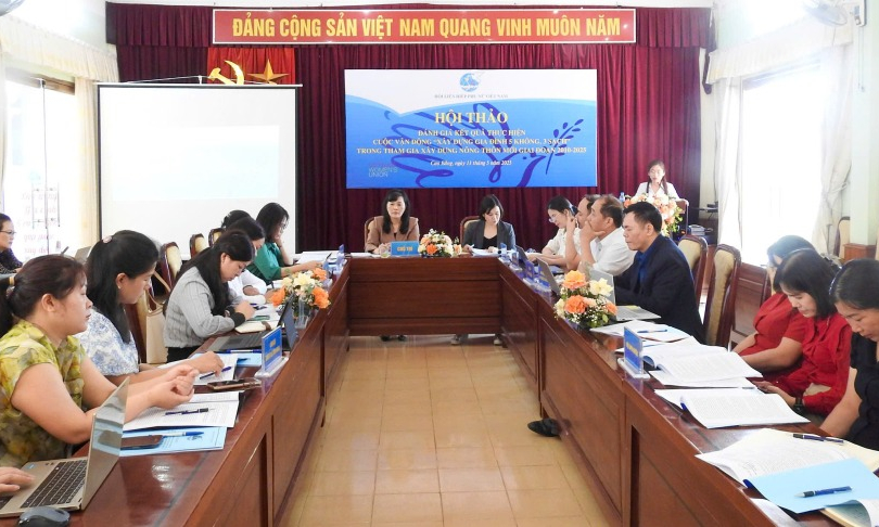 Hội thảo đánh giá kết quả thực hiện Cuộc vận động "Xây dựng gia đình 5 không, 3 sạch"