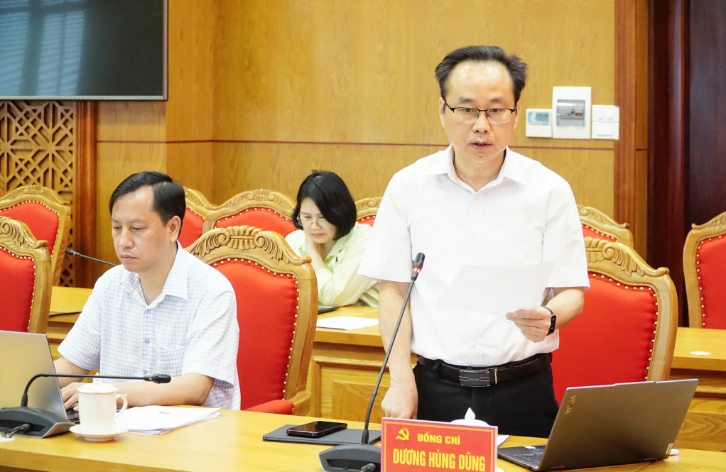 Đại biểu phát biểu góp ý, bổ sung hoàn thiện các dự thảo văn kiện Đại hội.