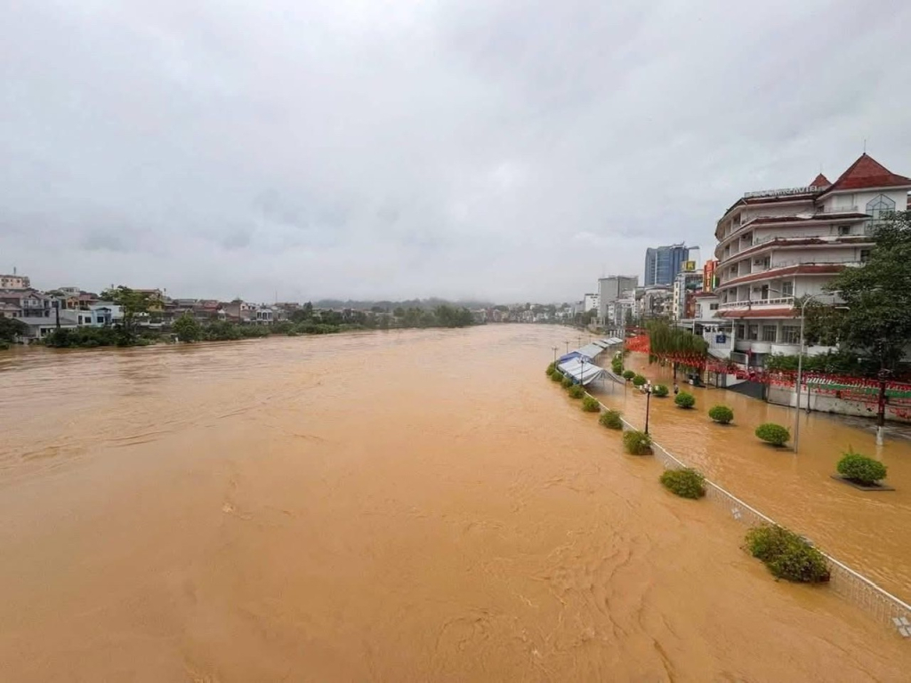 Thông tin lũ khẩn cấp trên các sông của...
