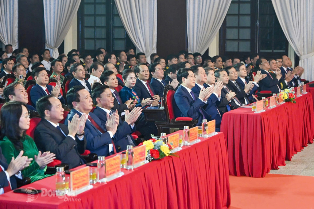Các đại biểu tham dự lễ trao giải.